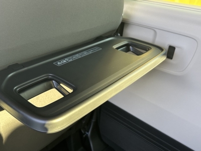 新型N-BOX(ホンダ)中古車 内外装写真他