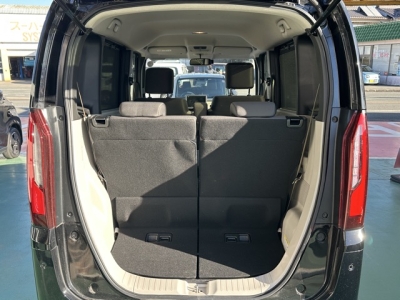 新型N-BOX(ホンダ)中古車 内外装写真他２