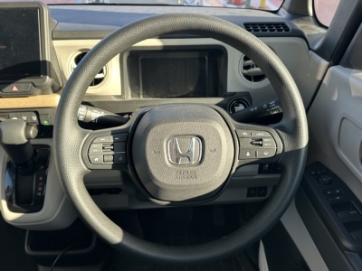 新型N-BOX(ホンダ)中古車 内外装写真
