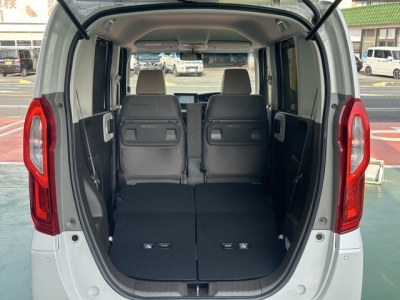 N-BOX(ホンダ)中古車 内外装写真他２