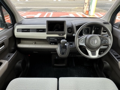 N-WGN(ホンダ)中古車 後席から見た前席