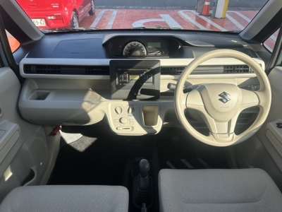 ワゴンR(スズキ)中古車 後席から見た前席