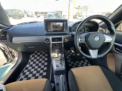 コペン(ダイハツ)中古車 後席から見た前席