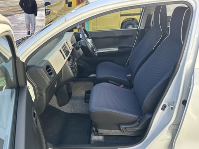 アルト(スズキ)中古車 前席内装