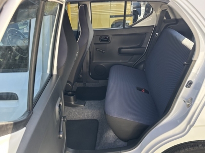 アルト(スズキ)中古車 後席内装