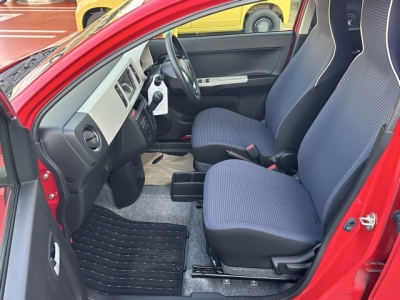 アルト(スズキ)中古車 前席内装