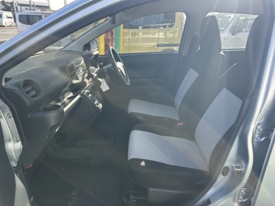 ミライース(ダイハツ)中古車 前席内装