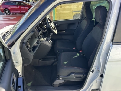 N-ONE(ホンダ)届出済未使用車 前席内装