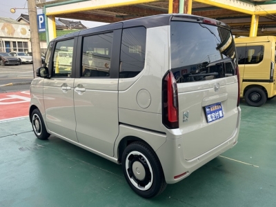 新型N-BOX(ホンダ)届出済未使用車 後方