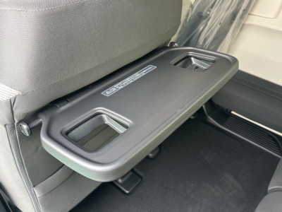 新型N-BOX(ホンダ)届出済未使用車 内外装写真他１