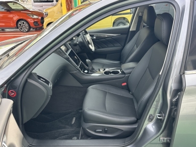 スカイライン(ニッサン)中古車 前席内装