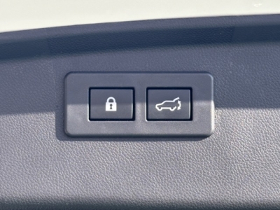 レガシィアウトバック(スバル)中古車 内外装写真他２