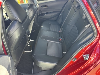 カローラツーリング(トヨタ)中古車 後席内装