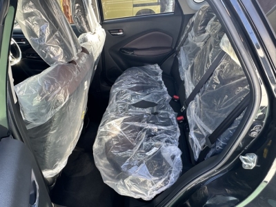 フロンクス(スズキ)登録済未使用車 後席内装