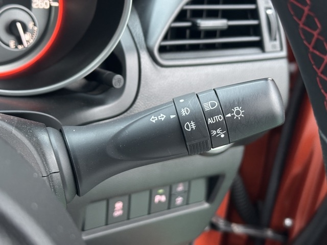 スイフト(スズキ)中古車 15