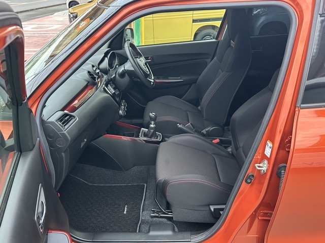 スイフト(スズキ)中古車 3