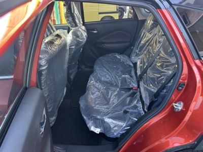 フロンクス(スズキ)登録済未使用車 後席内装