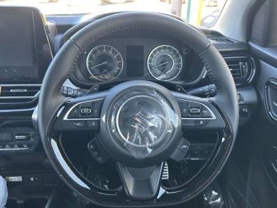 フロンクス(スズキ)登録済未使用車 内外装写真