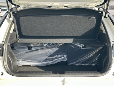 フロンクス(スズキ)登録済未使用車 内外装写真他２