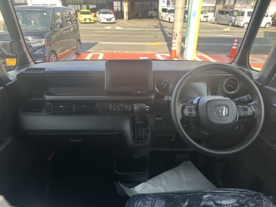新型N-BOX(ホンダ)届出済未使用車 内外装写真他