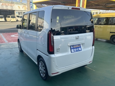 新型N-BOX(ホンダ)届出済未使用車 後方