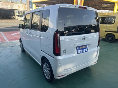 新型N-BOX(ホンダ)届出済未使用車 後方