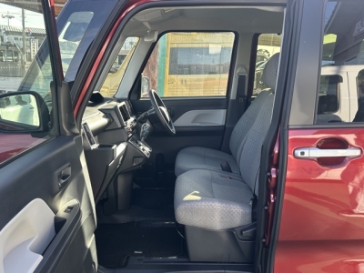 タント(ダイハツ)中古車 前席内装