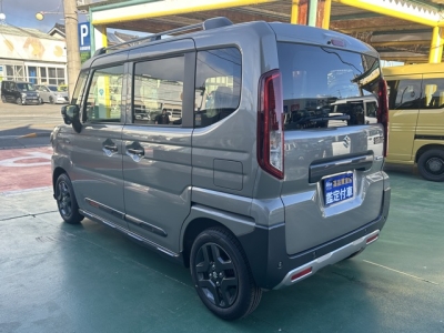 スペーシアギア(スズキ)届出済未使用車 後方
