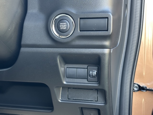 スペーシア(スズキ)届出済未使用車 13