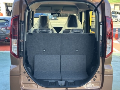 新型スペーシア(スズキ)届出済未使用車 内外装写真他