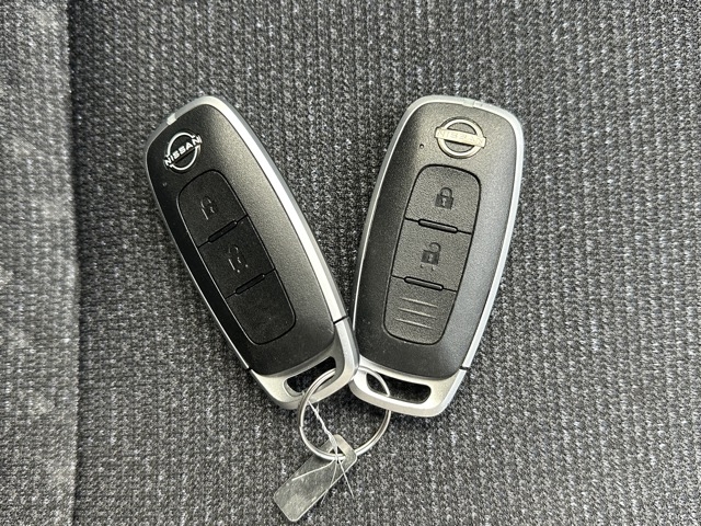 サクラ(ニッサン)中古車 25