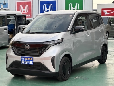 サクラ(ニッサン)中古車 前方