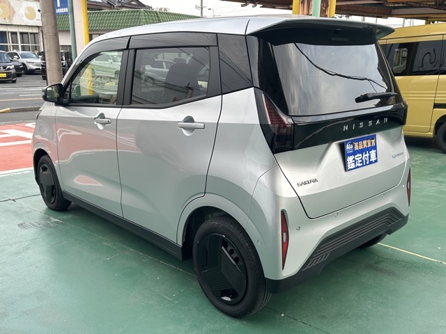 サクラ(ニッサン)中古車 2