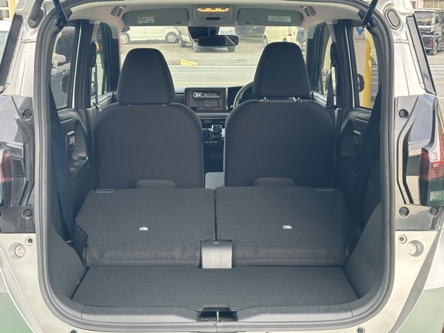 サクラ(ニッサン)中古車 8