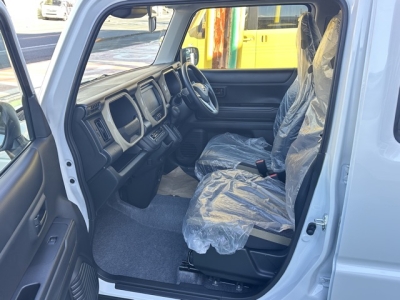 ハスラー(スズキ)届出済未使用車 前席内装