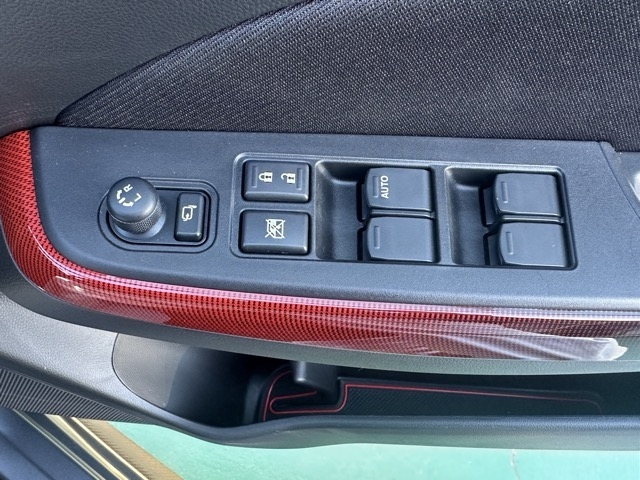 スイフト(スズキ)中古車 11