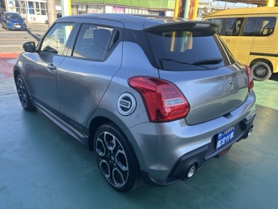 スイフトスポーツ(スズキ)中古車 後方