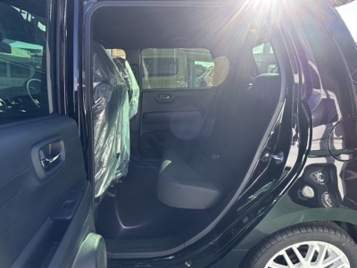 N-ONE(ホンダ)届出済未使用車 後席内装