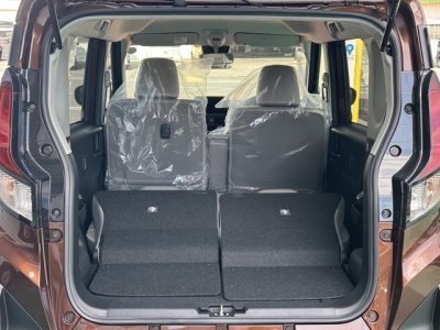 新型ムーヴ(ダイハツ)届出済未使用車 内外装写真他２