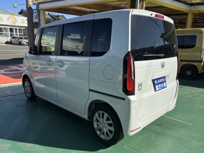 新型N-BOX(ホンダ)届出済未使用車 後方
