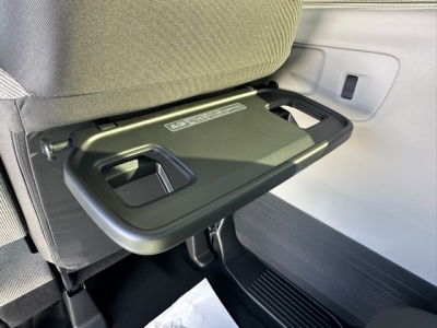 新型N-BOX(ホンダ)届出済未使用車 内外装写真他１