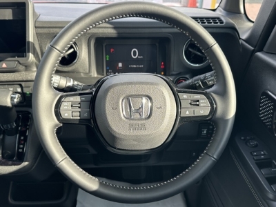 新型N-BOX(ホンダ)届出済未使用車 内外装写真