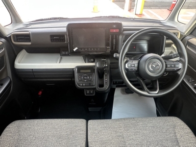 新型フレアワゴン(マツダ)中古車 後席から見た前席