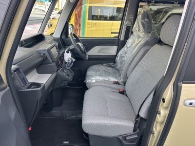 シフォン(スバル)中古車 前席内装