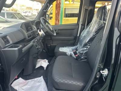 ハイゼットカーゴ(ダイハツ)届出済未使用車 前席内装