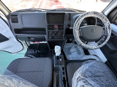 キャリートラック(スズキ)届出済未使用車 後席内装