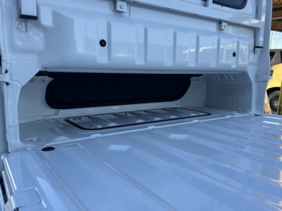 キャリートラック(スズキ)届出済未使用車 内外装写真他