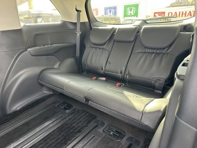 オデッセイ(ホンダ)中古車 後席から見た前席