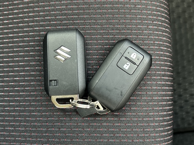 スイフト(スズキ)登録済未使用車 28