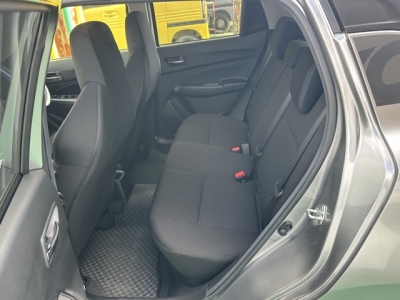 スイフトスポーツ(スズキ)登録済未使用車 後席内装